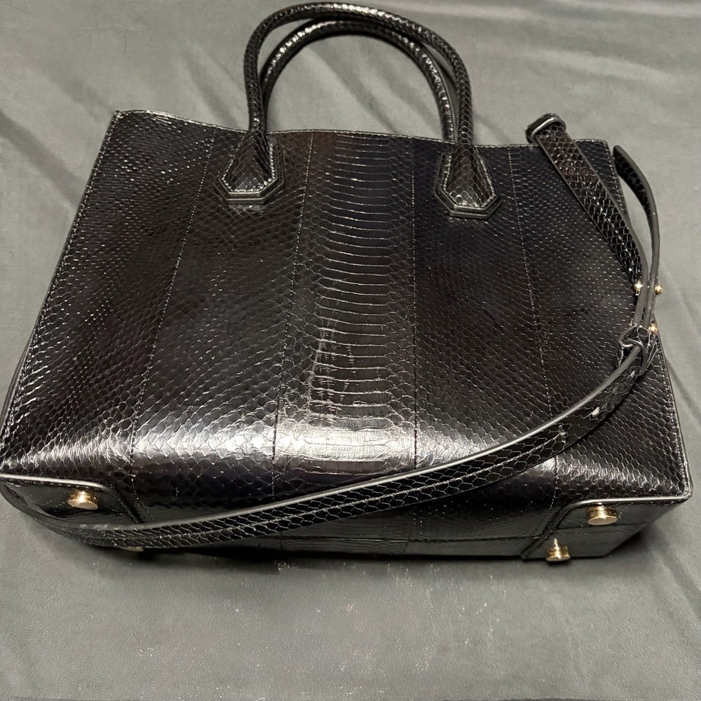 NWT Michael‎ Kors Mercer Black Snakeskin Large Convertible Tote Suede Lining - Picture 2 of 15